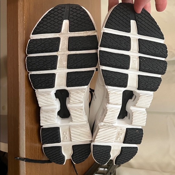 On Cloud X 4 Sneaker White/Black, 7 - Picture 10 of 12